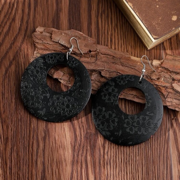 Black Flower Detail Wooden Round Drop Earrings - Picture 4 of 4